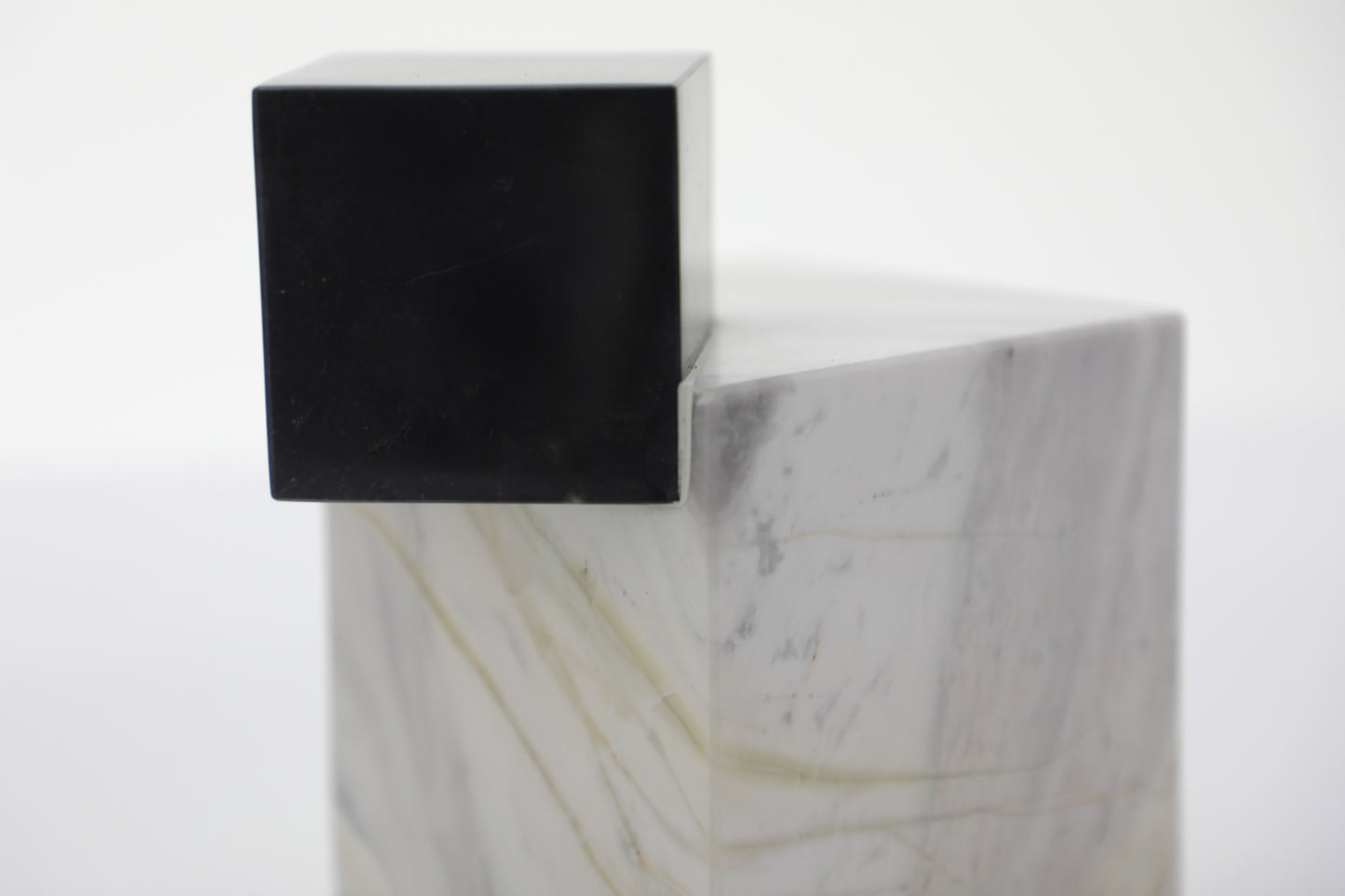 BLACK & WHITE MARBLE DESKTOP SCULPTURE