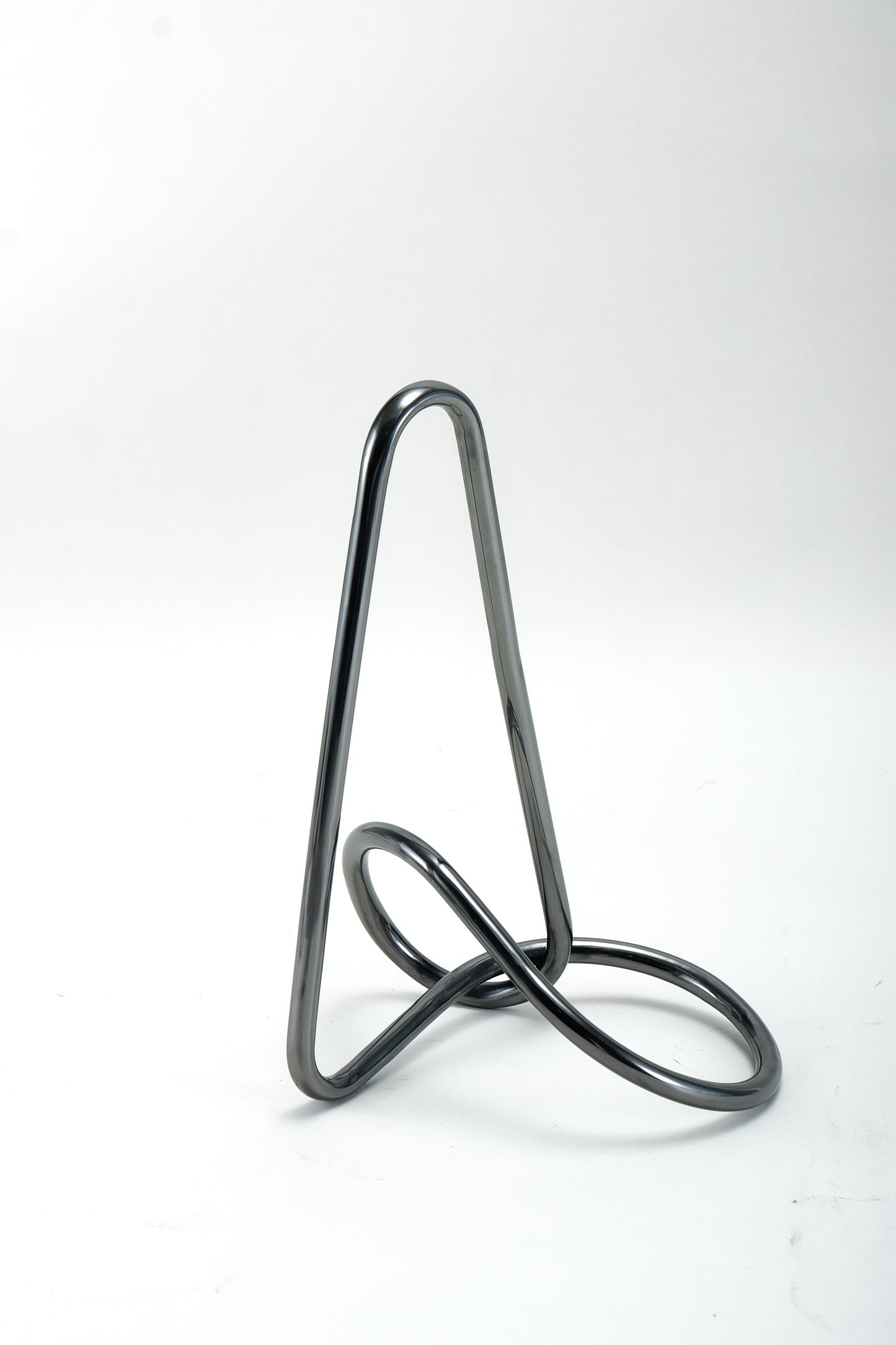 IRON LINE SCULPTURE