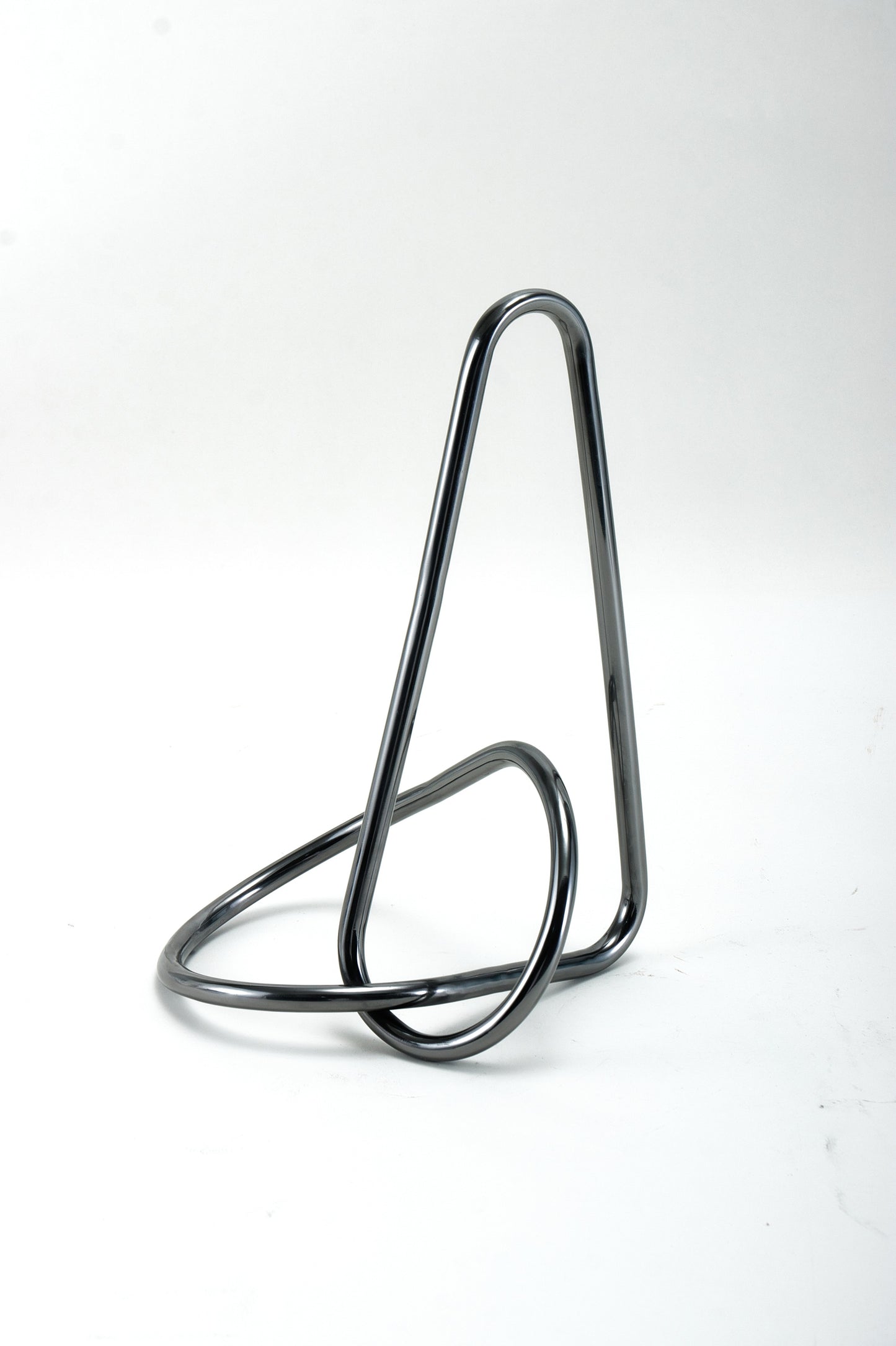 IRON LINE SCULPTURE